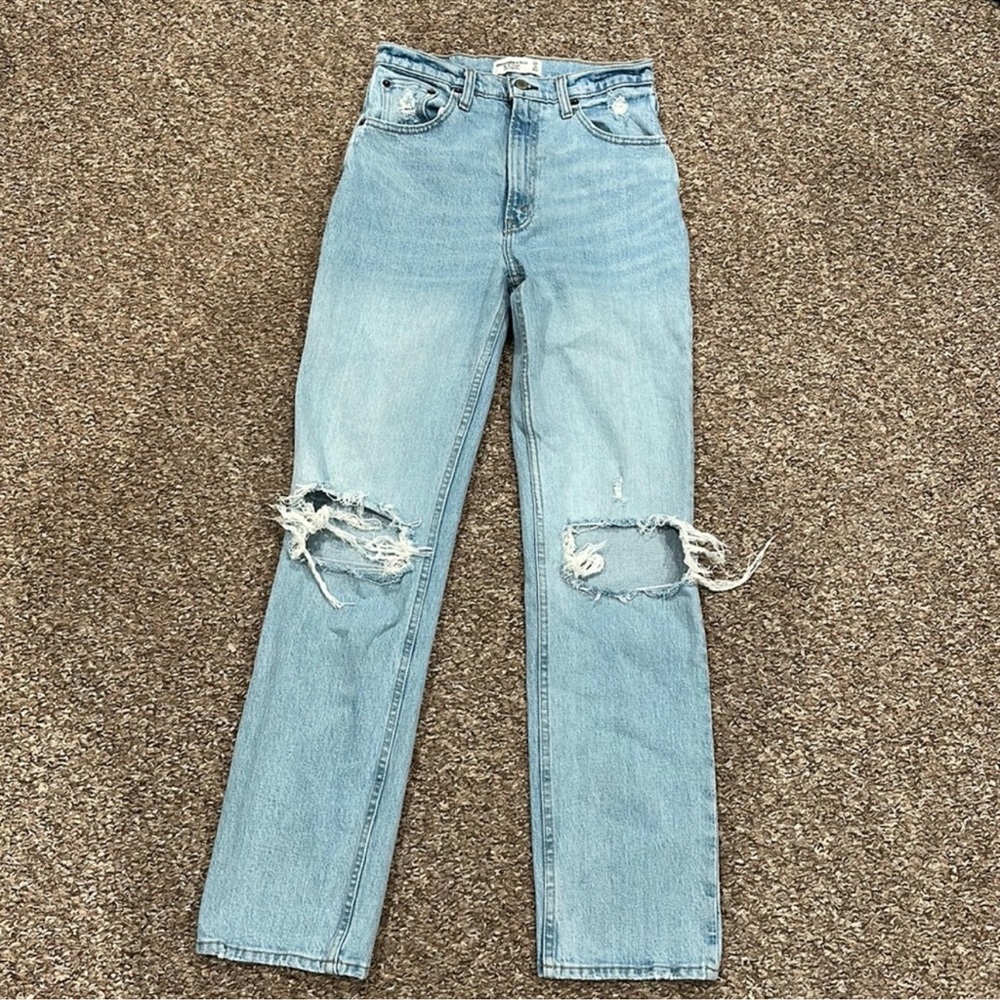 Abercrombie & Fitch 90s high rise straight Distressed Blue Jeans 26 / 2 regular